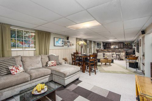 2530 G Ave, Kalamazoo MI 49004-1958 exterior