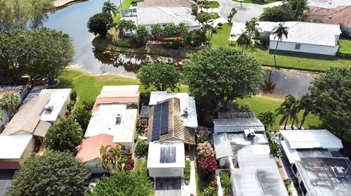 5670 Piping Rock Dr, Boynton Beach FL exterior