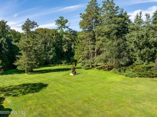 50 Dingletown Rd, Greenwich CT 06830-3539 exterior