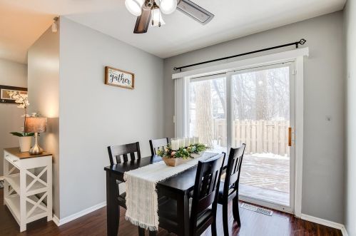 1522 Aspen Dr, Saint Paul MN 55122-1305 exterior