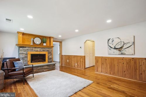 3432 Memorial St, Alexandria VA 22306-1548 exterior