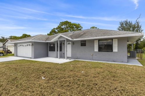 785 Archer Ave, Fort Pierce, FL 34983-8365
