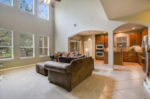 313 El Socorro Ln, Austin TX 78732-2448 exterior