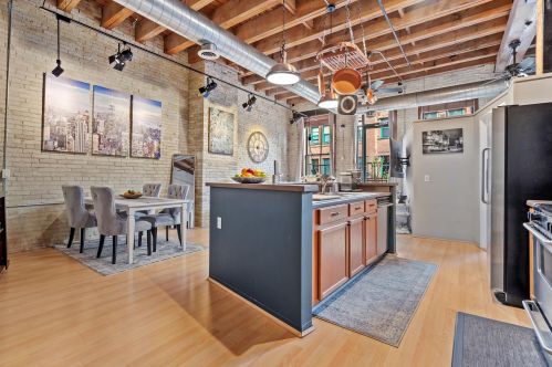 205 Water St, Milwaukee, WI 53202-5730