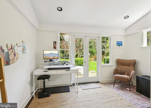 7007 Connecticut Ave, Bethesda MD  20815-4936 exterior