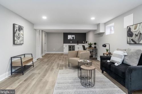 8916 Copenhaver Dr, Rockville MD  20854-3009 exterior