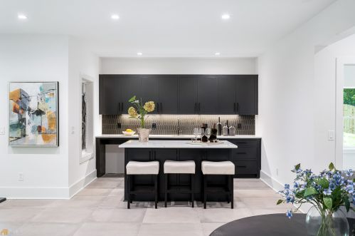 3986 Ashford Dunwoody Rd, Atlanta GA 30319-2002 exterior