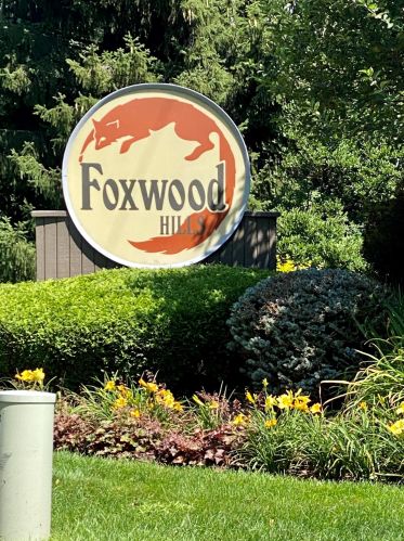 4768 Foxfire Trl, Kalamazoo, MI 49024-8141