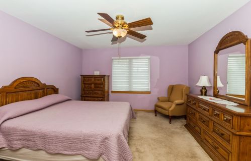 11457 Laramie Ave, Chicago IL 60638-2128 exterior