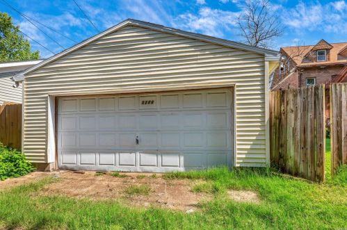 5226 Washington Pl, Saint Louis MO 63108-1116 exterior