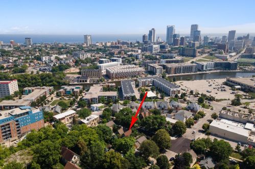 214 Vine St, Milwaukee WI 53205-1451 exterior