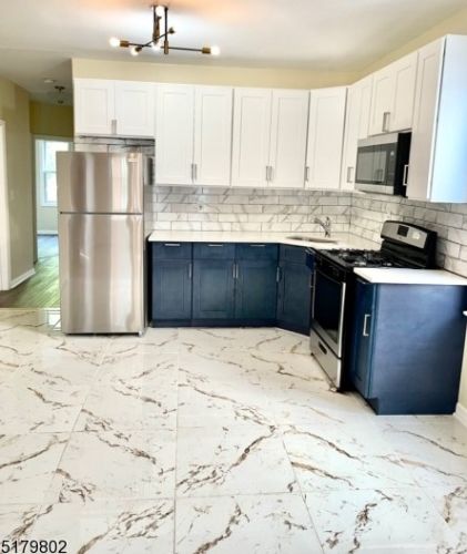 135 Shephard Ave, Newark NJ  07112-2021 exterior