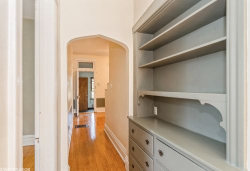 1642 Berwyn Ave, Chicago IL 60640-2007 exterior