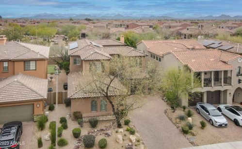 3931 Crst Ln, Phoenix AZ 85027-1602 exterior