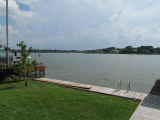 35 La Costa Dr, Montgomery TX  77356-5325 exterior