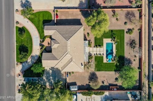 2455 Cloud Dr, Chandler AZ 85249-3778 exterior