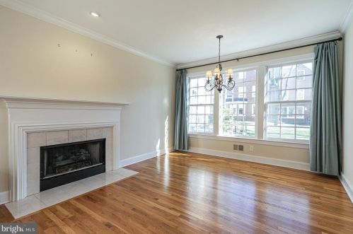 57 Governors Ln, Princeton NJ 08540-3672 exterior