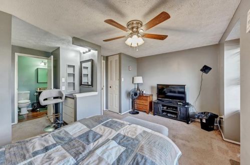 708 Bonnie Brae Dr, Moon Twp PA 15108-3855 exterior