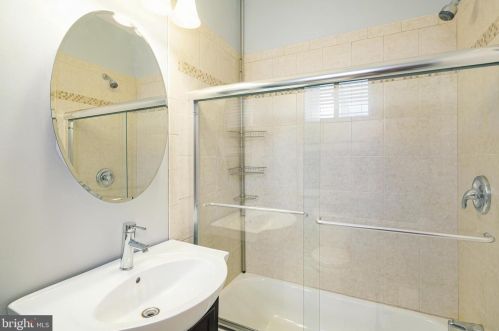 977 Lawrence St, Philadelphia PA 19120-4127 exterior