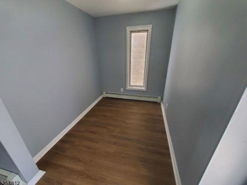 16 Amity St, Paterson NJ 07522-1811 exterior