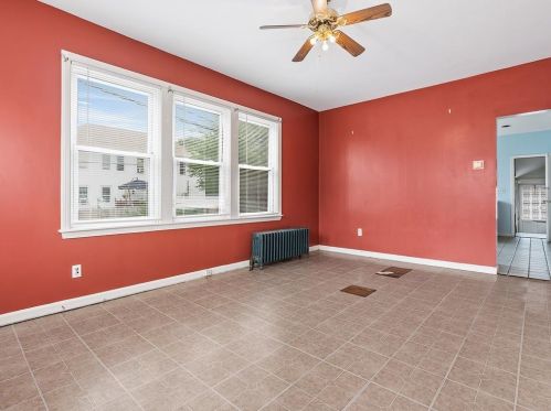 535 Manton Ave, Providence RI 02909-5616 exterior