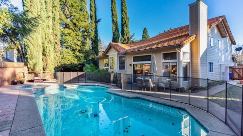 120 Seergreen Way, Folsom CA  95630-5527 exterior