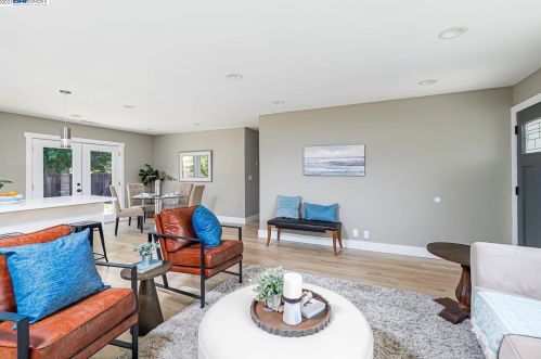 5501 Arizona Dr, Concord CA  94521-4026 exterior