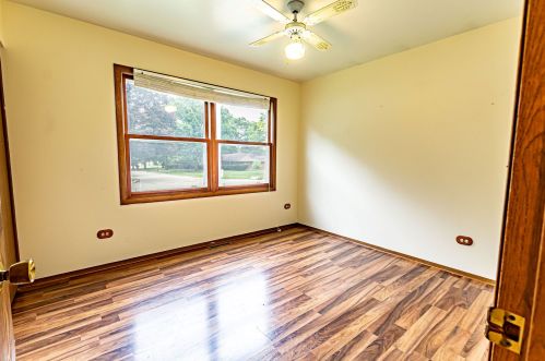 424 Berwick Blvd, Waukegan IL 60085-3408 exterior