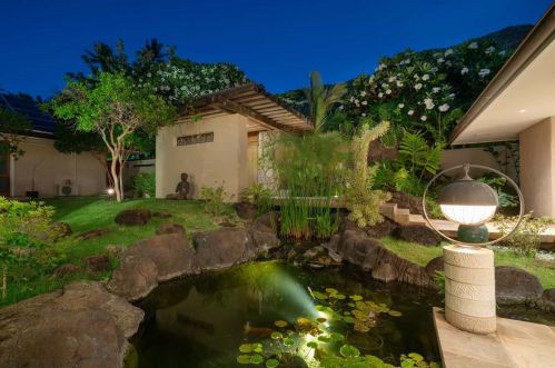 3202 Noela Dr, Honolulu, HI 96815-4516