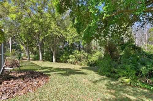 8204 Nature Cove Way, Tampa FL 33647-3224 exterior