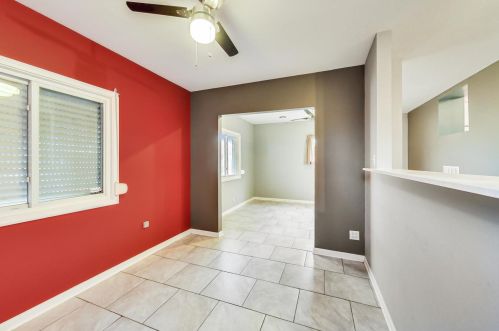 8908 Dorchester Ave, Chicago IL 60619-7005 exterior