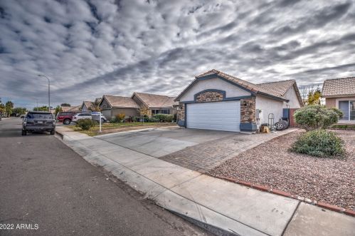 421 Bart Dr, Chandler, AZ 85225-3704