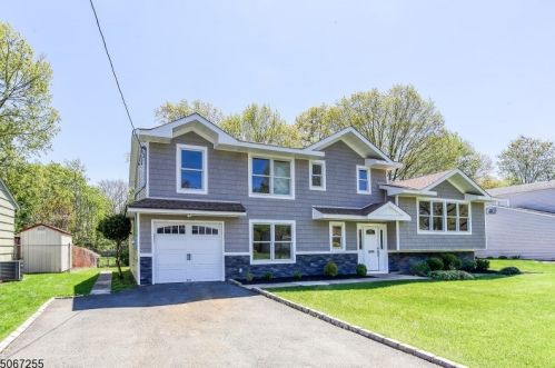 45 Hemlock Ter, Springfield, NJ 07081-2405