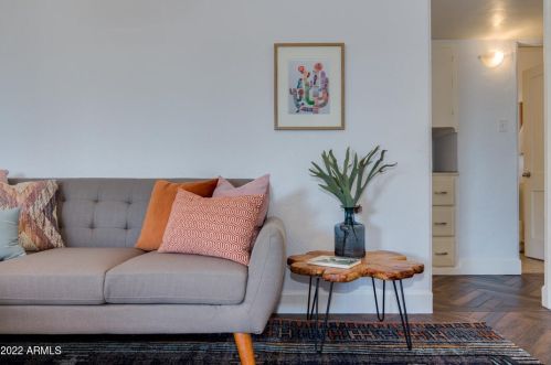 2608 10 St, Phoenix AZ 85085-7781 exterior