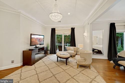 624 Live Oak Dr, Mc Lean VA 22101-1563 exterior