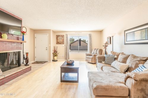 8216 32nd Ave, Phoenix AZ  85051-6022 exterior