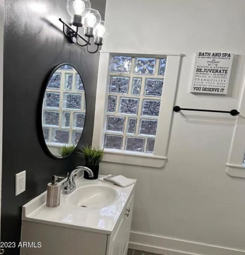 1314 Brill St, Phoenix AZ  85006-2815 exterior