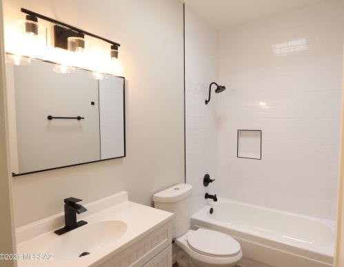 9301 8th St, Tucson AZ  85710-3117 exterior