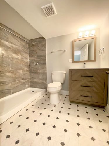 596 Euclid Ave, Elmhurst IL  60126-4336 exterior