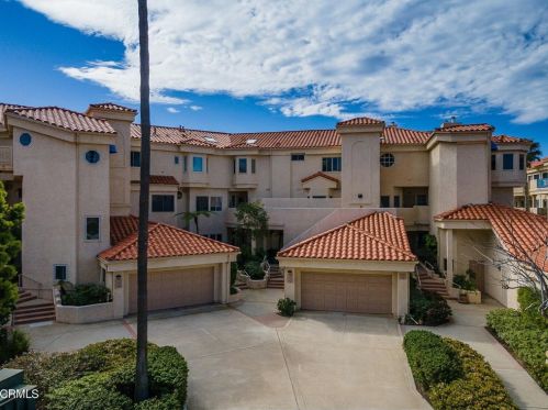 1743 Emerald Isle Way, Oxnard CA  93035-2972 exterior