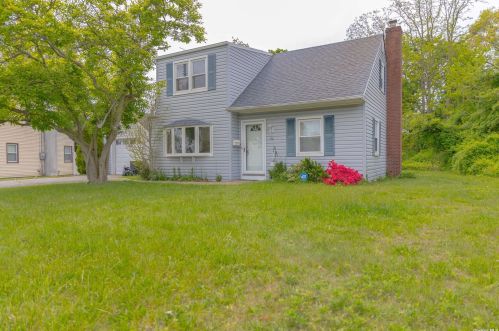 148 Foster Blvd, Babylon, NY 11702-1517