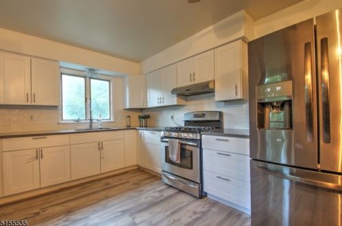 25 Grandview Ln, West Milford Lakes NJ  07480-1424 exterior