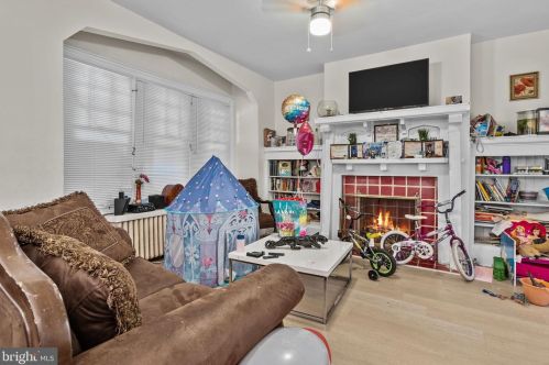 141 56 St, Philadelphia PA 19143-5306 exterior