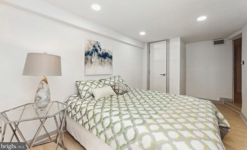 1607 D St, Washington DC  20003-2441 exterior