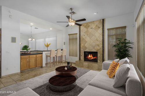 6811 39th Pl, Phoenix AZ  85042-6202 exterior