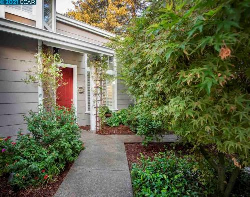 51 Village Square Pl, Concord, CA 94523-4388