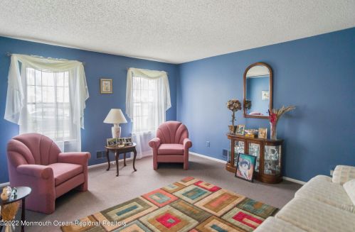 10 Admirals Row, East Freehold NJ 07728-3721 exterior