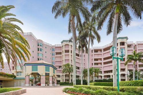 300 5th Ave, Boca Raton FL  33432-5056 exterior