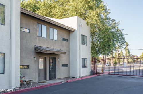 3301 Earll Dr, Phoenix AZ  85017-5243 exterior