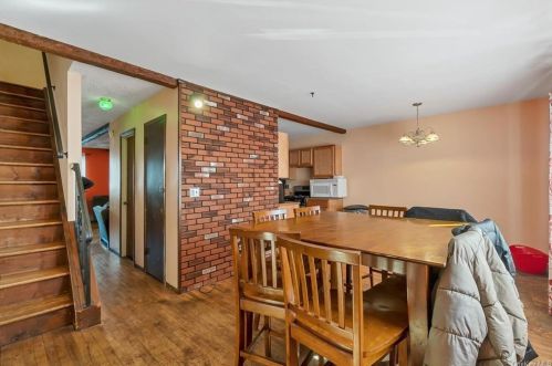 4 Hampton Ct, Middletown NY 10941-1610 exterior